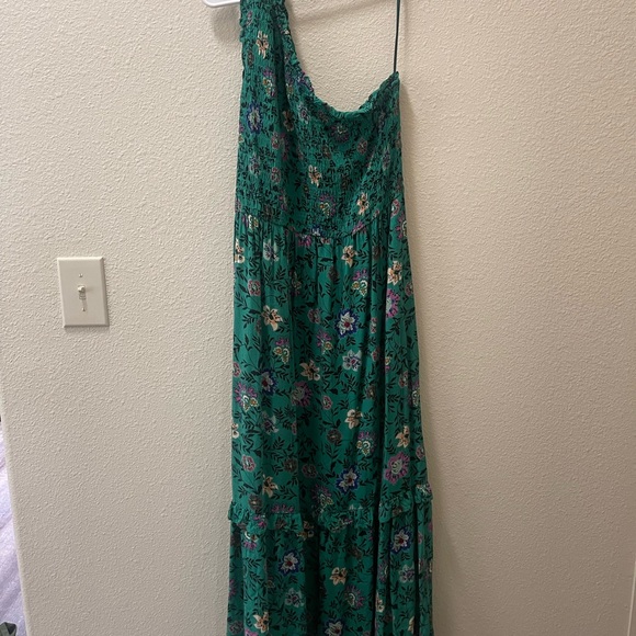 Knox Rose Dresses & Skirts - Knox Rose One Shoulder Green Floral Dress